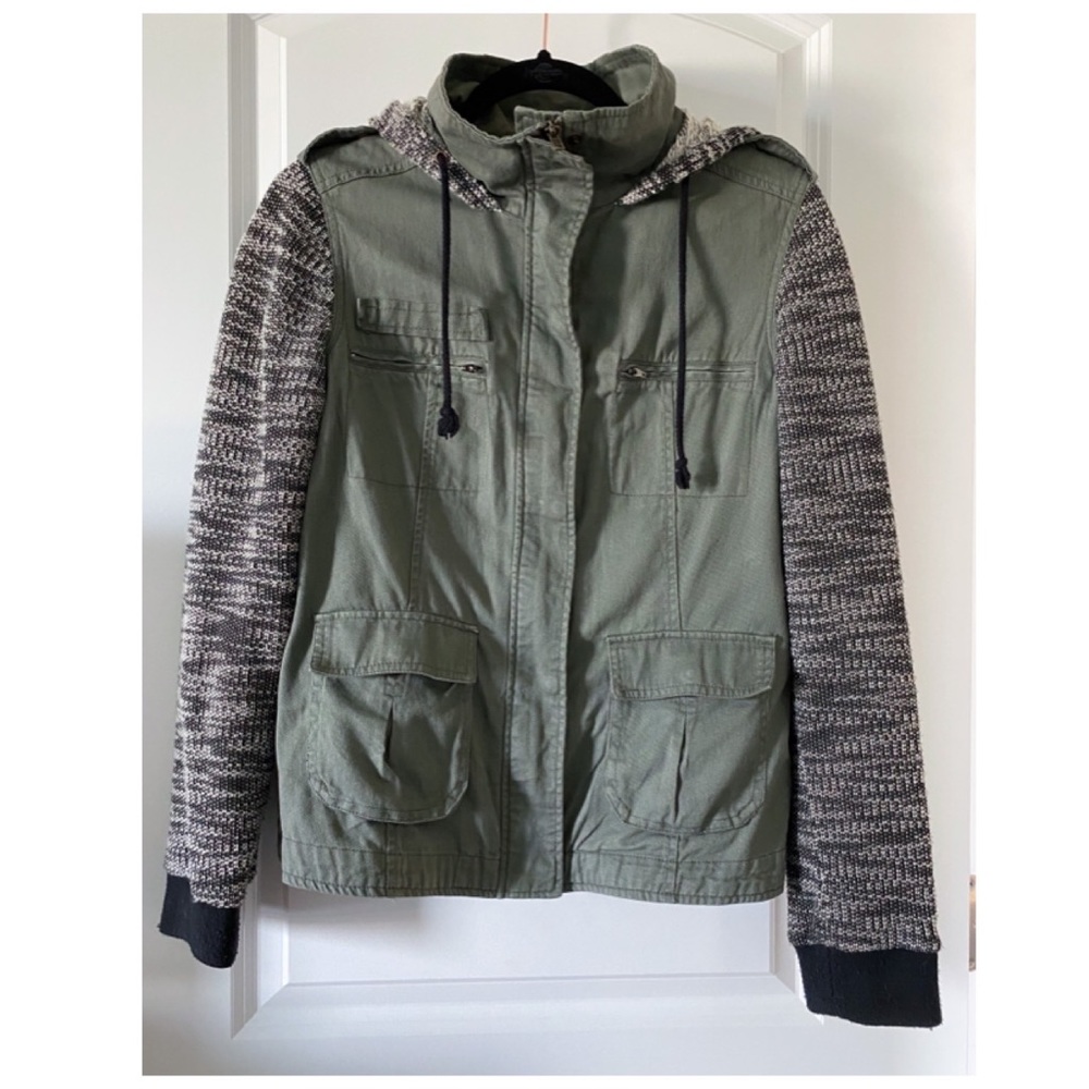 Hooded field jacket with woven sleeves